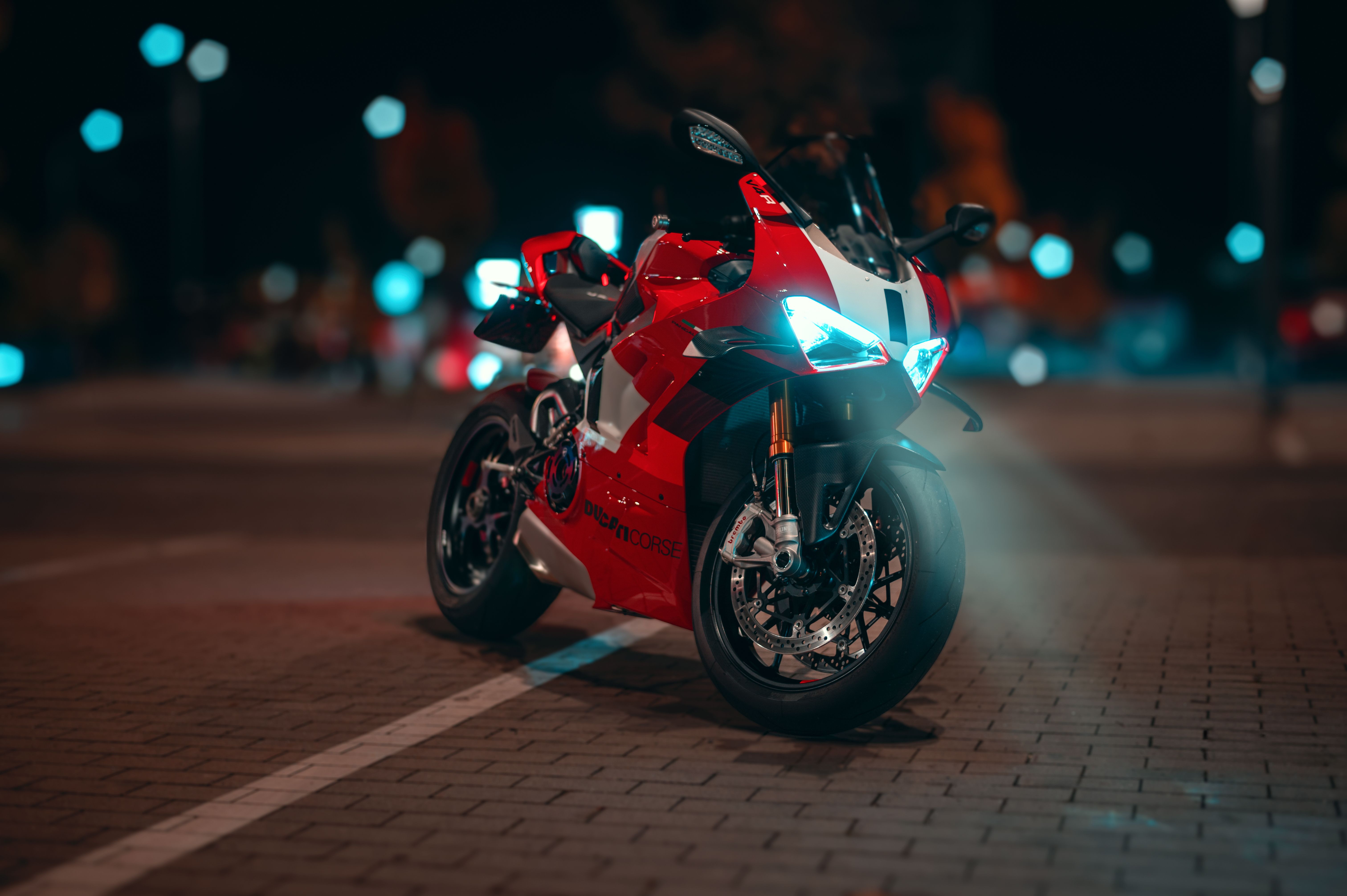 I want to buy Ducatti V4